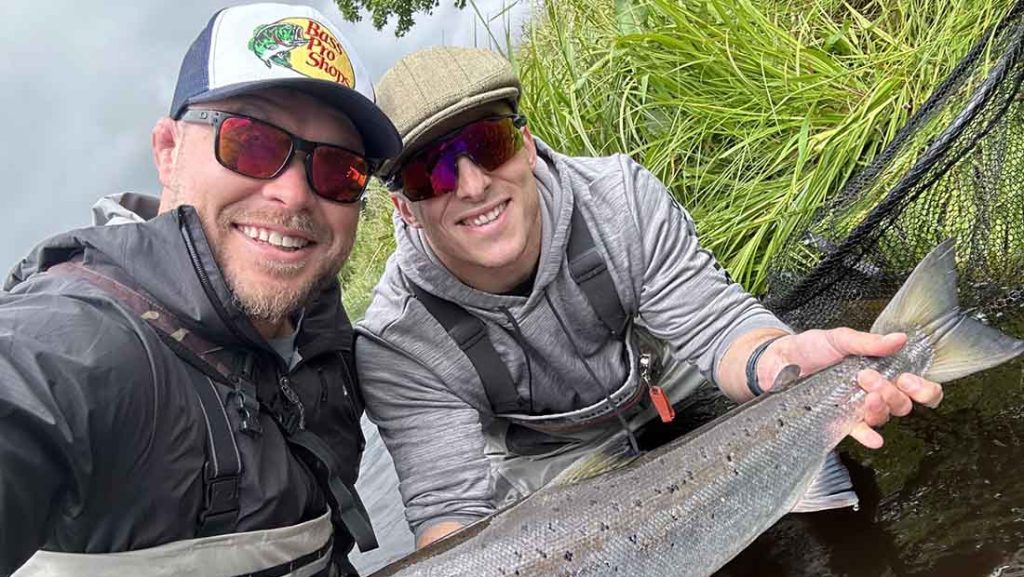 Rugby stars dive into Fly fishing: a shared passion beyond the pitch